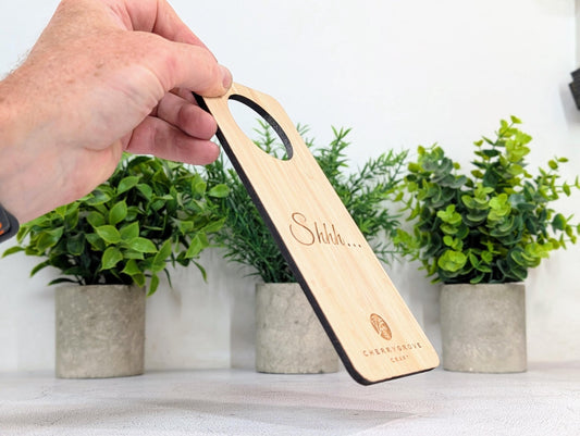 5mm bamboo door hanger reverse side engraved Please Make Up My Room