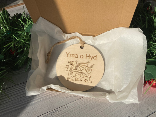 Welsh Bauble, Welsh Wooden Gift, Celtic Bauble, Yma o Hyd