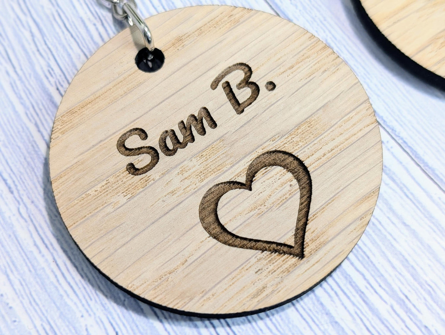 Wooden Wedding Favour Key Chain | Personalised Place Setting | Custom Guest Name, Key Ring, Keyring | Eco-Friendly Oak Veneer Keepsakes