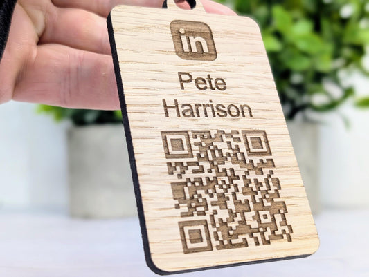 LinkedIn Name Badges with Eco Lanyards - Personalised Name, The QR Code Points to Your LinkedIn Profile - Eco-Friendly Event, Exhibition
