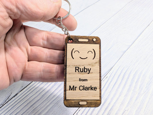 Personalised Student Keyring – Teacher Gift for Class, Cute Smiley Face Design, Mobile Phone Shape, End of Term Keepsake