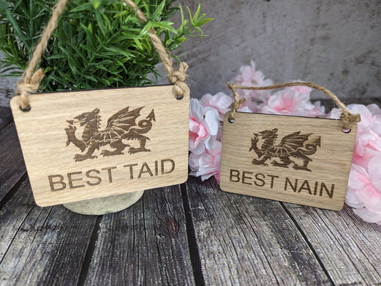 Wooden Nain and Taid Signs