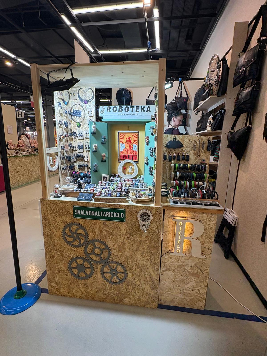 What We Learned at MIDA Florence - Toys, Signage and a Bigger Boat - CherryGroveCraft