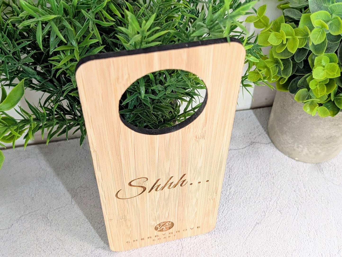 5mm FSC-certified bamboo Please Make Up My Room door hanger for hotels and guesthouses