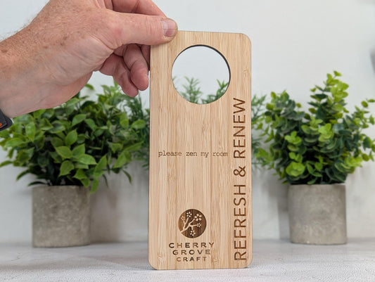 5mm premium bamboo vertical text door hanger engraved Do Not Disturb, still dreaming