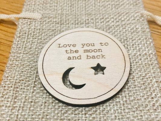 Affectionate Wooden Hug Token - Personalized Pocket Hug in Jute Bag, Charming Handmade Gift, 40mm Diameter - CherryGroveCraft