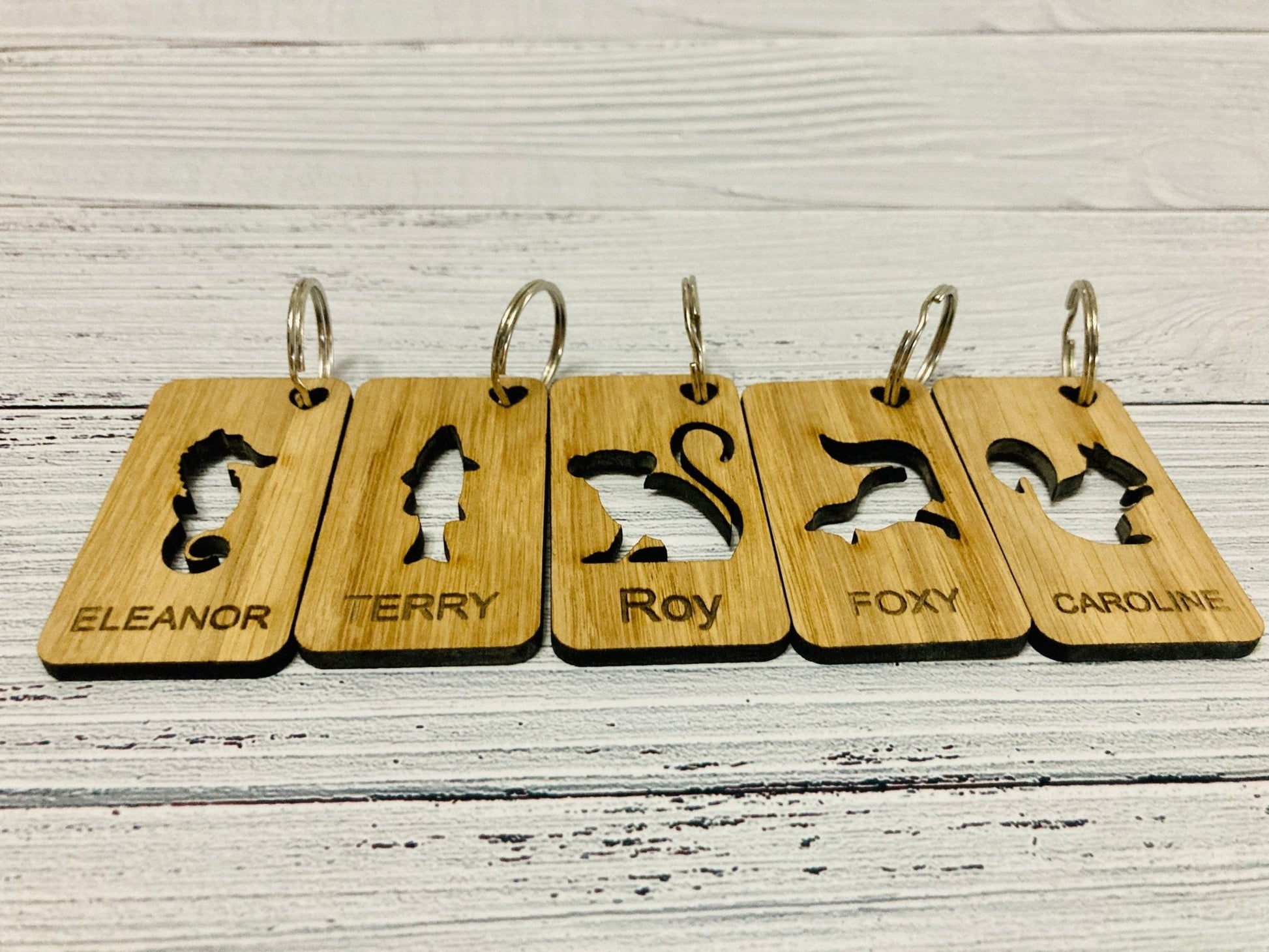 Animal Personalised Wooden Keyrings | Monkey, Seahorse, Fish, Squirrel, Rabbit, Fox | Engraved Wooden Key Chain | Wooden Gift | Oak Wood - CherryGroveCraft