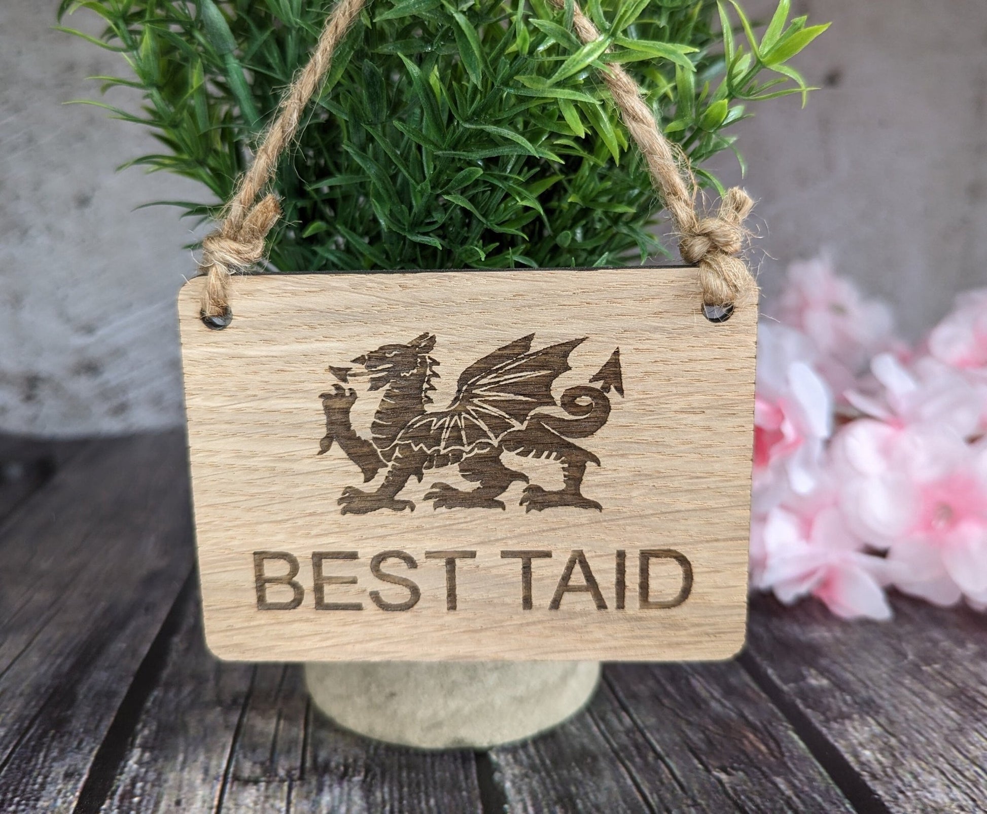 Best Nain, Nain Gorau, Best Taid, & Taid Gorau Sign, Wooden Hanging Sign, Birthday Gift, Welsh Gift, Fathers Day Gift - CherryGroveCraft