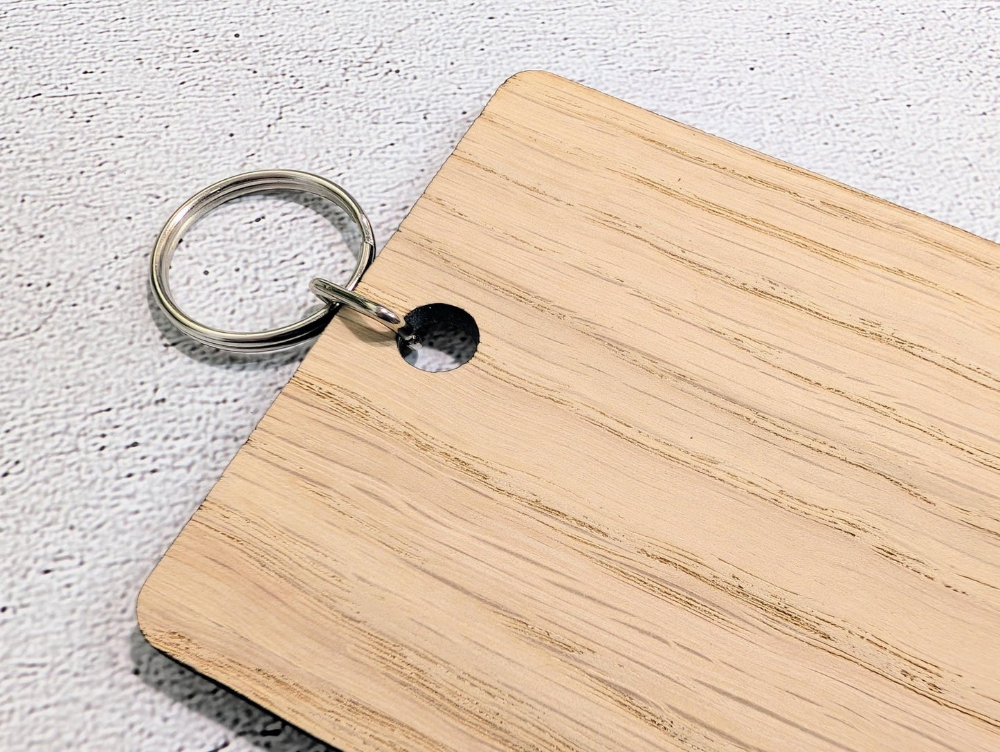 Don’t Forget Me Keyring – Extra Large 200×80mm Oak Veneer Wooden Key Tag, Engraved Reminder Key Fob for Hotels, Offices & Homes, Handmade - CherryGroveCraft
