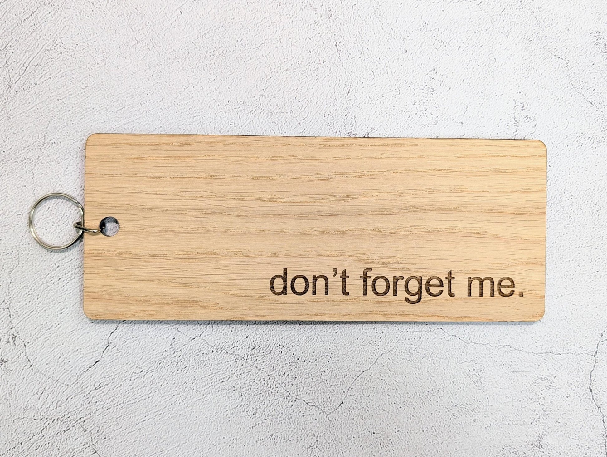 Don’t Forget Me Keyring – Extra Large 200×80mm Oak Veneer Wooden Key Tag, Engraved Reminder Key Fob for Hotels, Offices & Homes, Handmade - CherryGroveCraft