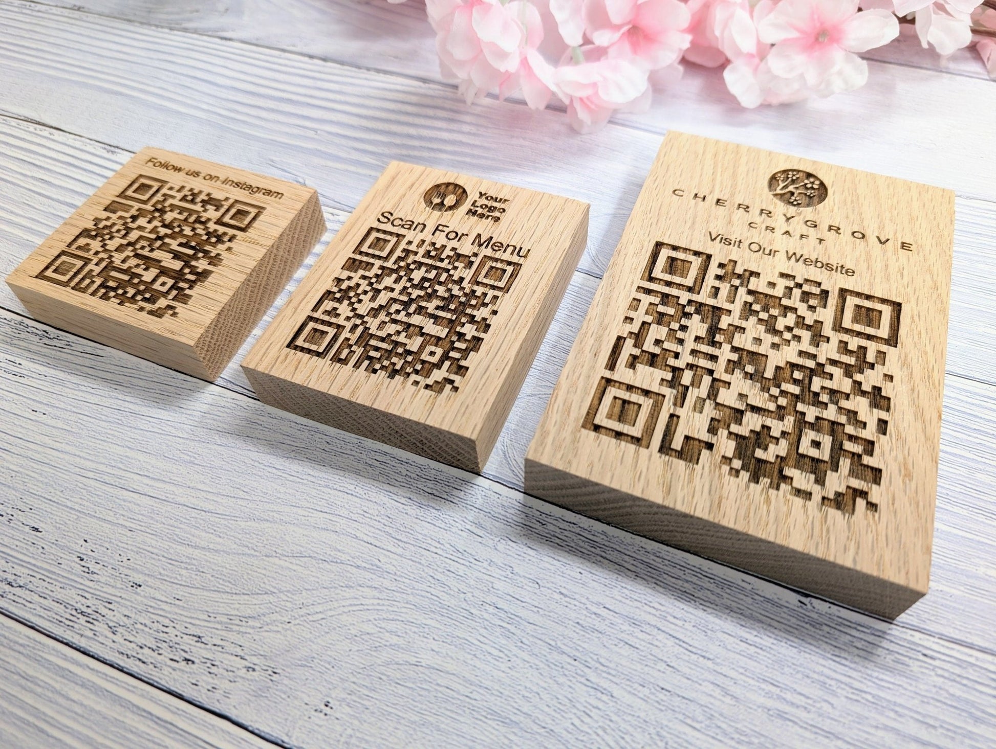 Double-sided QR code oak block — size reference, 75x75mm to 100x150mm