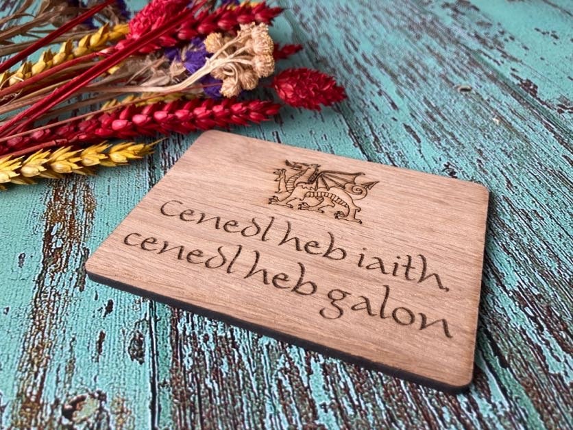 Welsh Fridge Magnet, 'Cenedl Heb Iaith', Cenedl Heb Galon, Wooden Gift From Wales, Welsh Language Gift