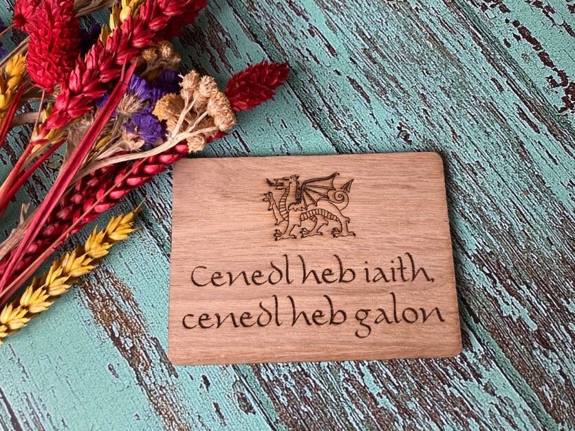 Welsh Fridge Magnet, 'Cenedl Heb Iaith', Cenedl Heb Galon, Wooden Gift From Wales, Welsh Language Gift