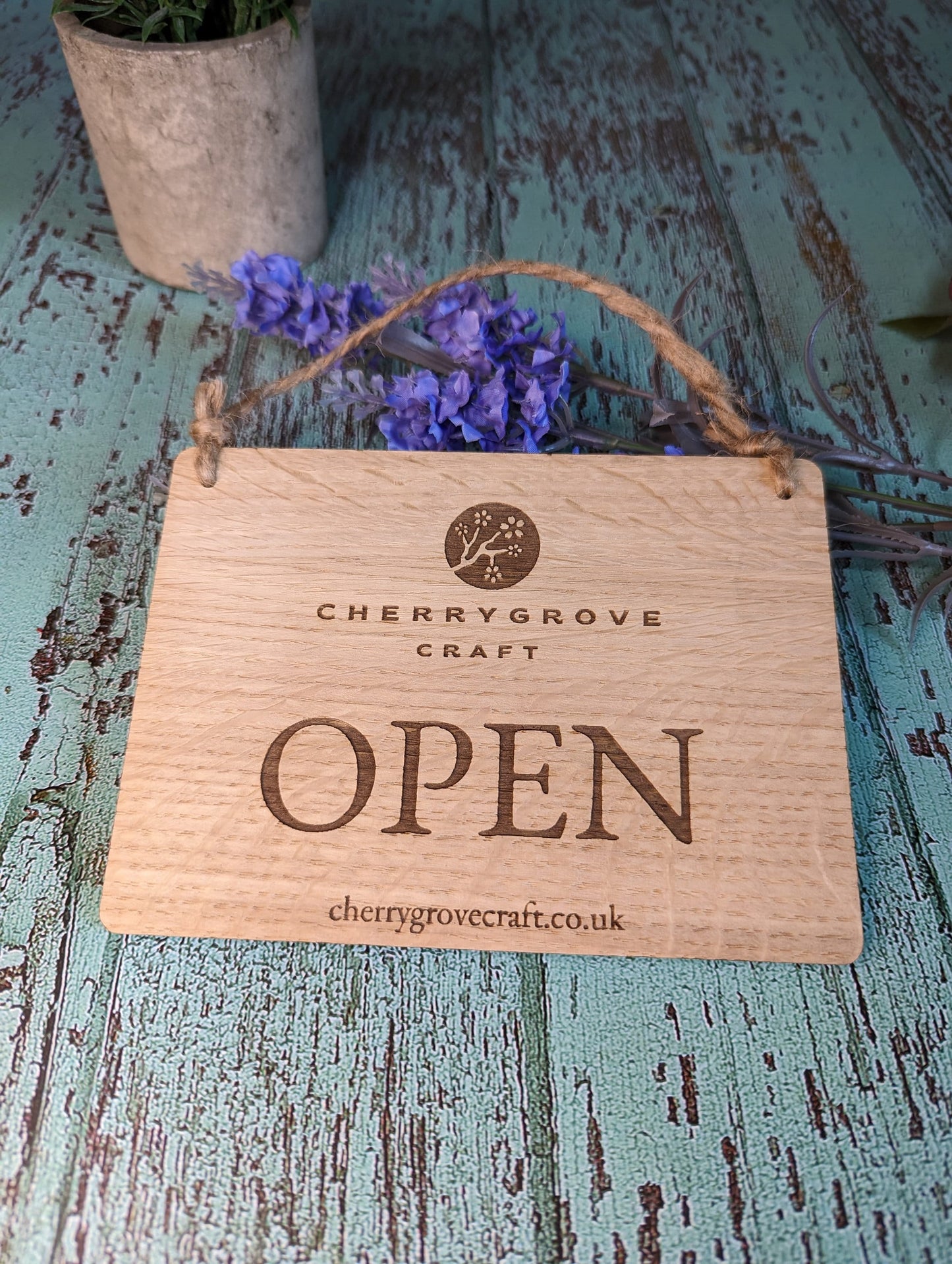 Personalised Wooden Open and Closed Sign for Business - Eco-friendly 2 Sided Oak Veneered MDF with Rustic String for Hanging