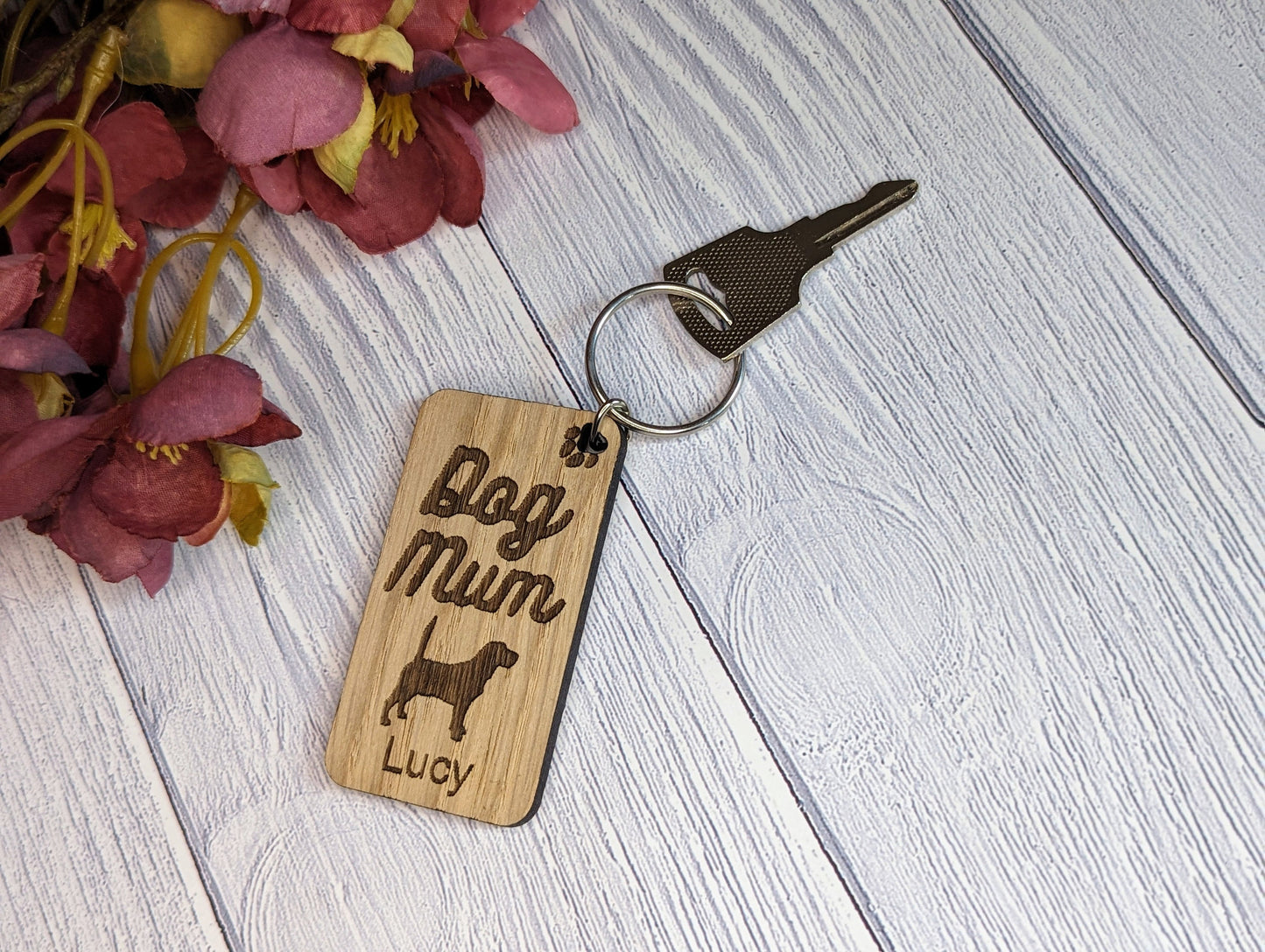 Personalised Beagle Dog Mum Wooden Keyring | Oak Dog Keychain | Gift For Beagle Parent | Doggy Key Tag Gift