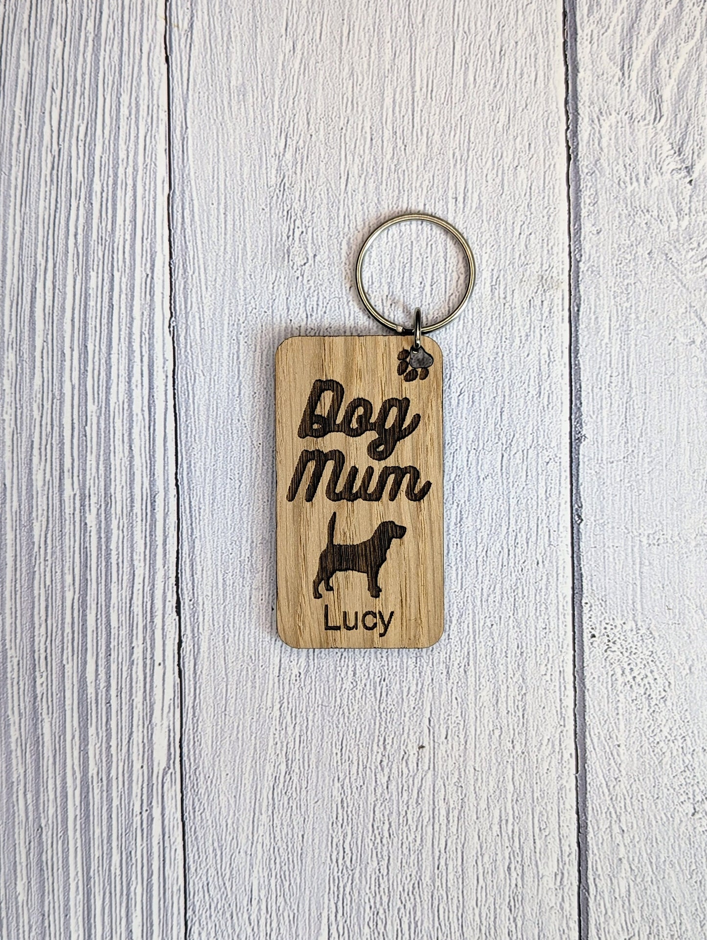 Personalised Beagle Dog Mum Wooden Keyring | Oak Dog Keychain | Gift For Beagle Parent | Doggy Key Tag Gift