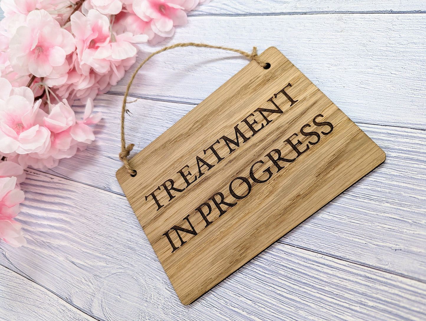 Personalised Wooden Door Sign - 'TREATMENT IN PROGRESS' - Customisable Nameplate for Spa, Salon, Therapy Rooms