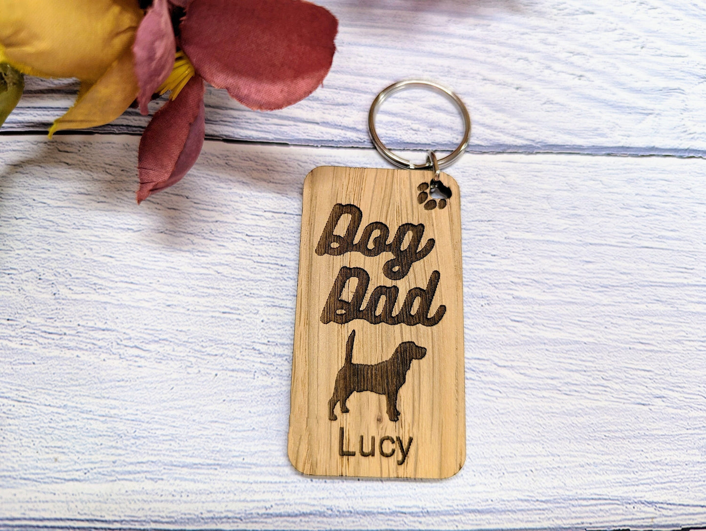 Personalised Beagle Dog Parent Wooden Keyring - Custom Oak Keychain - Unique Gift for Beagle Lovers