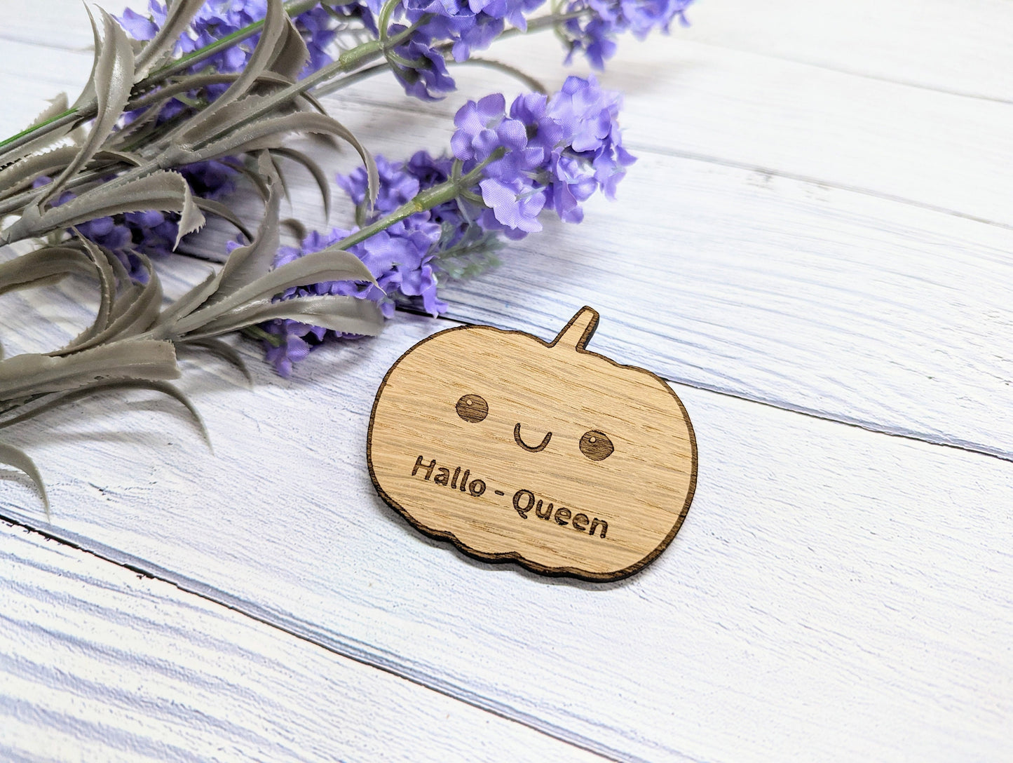 Personalised Halloween Pumpkin Badge - "Hallo-Queen" or Custom Text - Oak Veneered MDF - Spooky Season Accessory