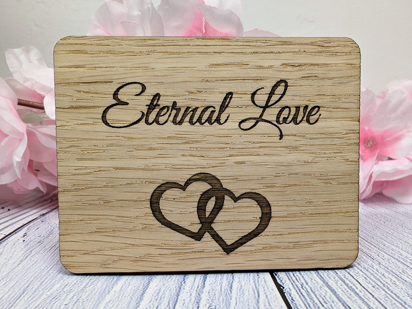 Eternal Love - Wooden Fridge Magnet with Interlocking Hearts - Romantic Gift