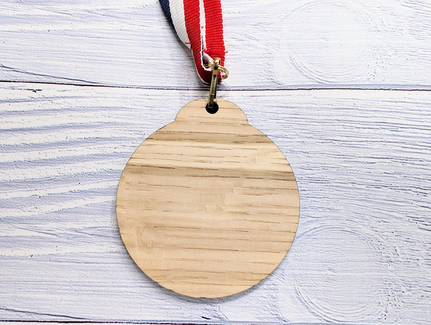 Best Nain & Best Taid Medals - Oak Veneer Welsh Grandparent Awards, Heartfelt Gift - Handmade in Wales