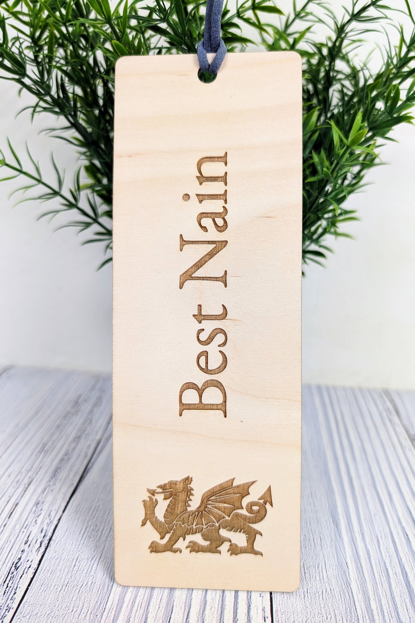 Best Nain - Welsh Dragon Engraved Wooden Bookmark