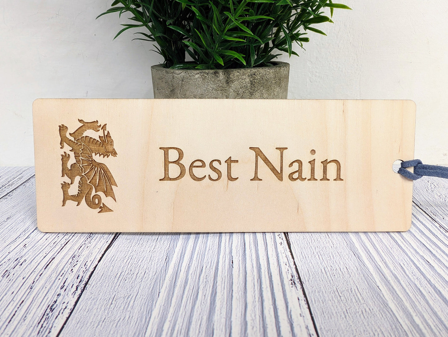 Best Nain - Welsh Dragon Engraved Wooden Bookmark