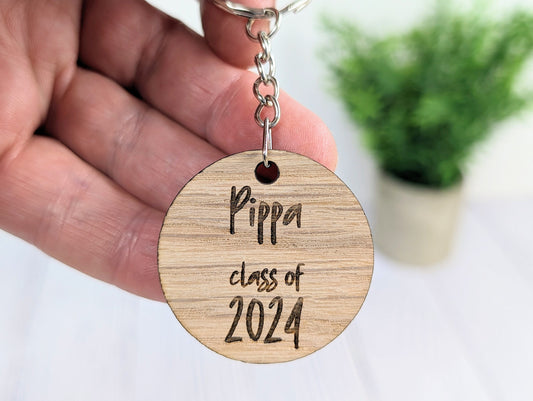 Personalised "Class of" Student Keyrings, Oak School Key Chains, Students Gifts | Gifts from Teacher, End of Term, End-of-Year, Custom Names