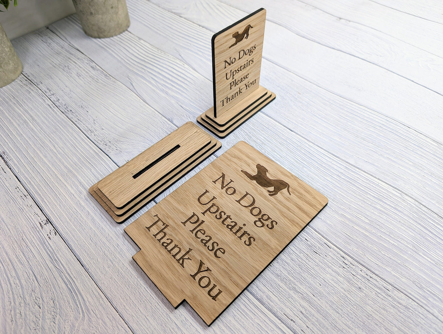 Freestanding "No Dogs Upstairs Please" Wooden Table Sign, Oak Finish, Ideal for Homes, AirBnBs & Rental Properties etc, 2 Sizes