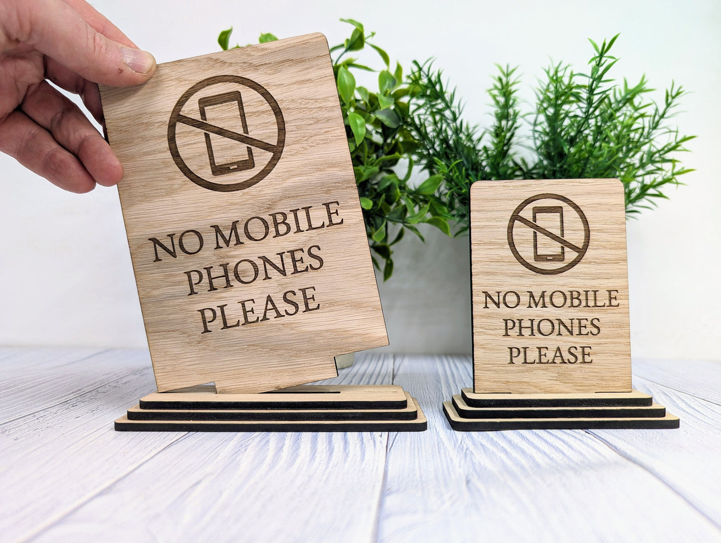 Freestanding "No Mobile Phones Please" Wooden Table Sign, Oak Finish, Ideal for Cafes, Restaurants & Public Spaces etc, 2 Sizes, Signage