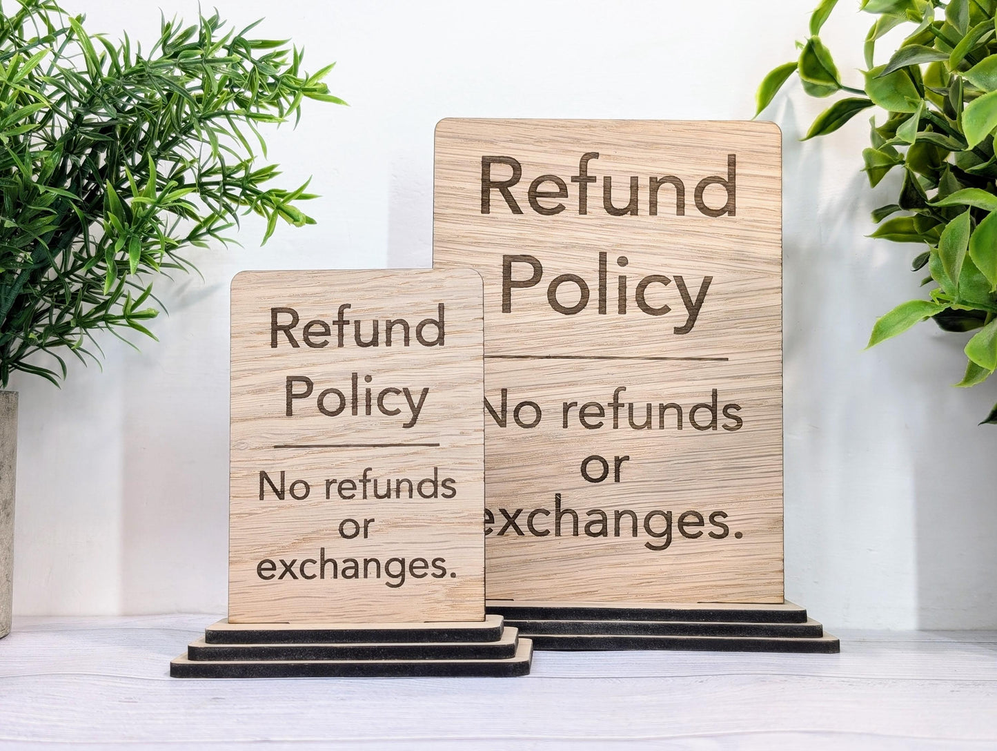 Wooden Freestanding Table Sign 'Refund Policy' - Perfect for Shops, Cafés, Markets – Available in Two Sizes - Removable Base, Shop Signage