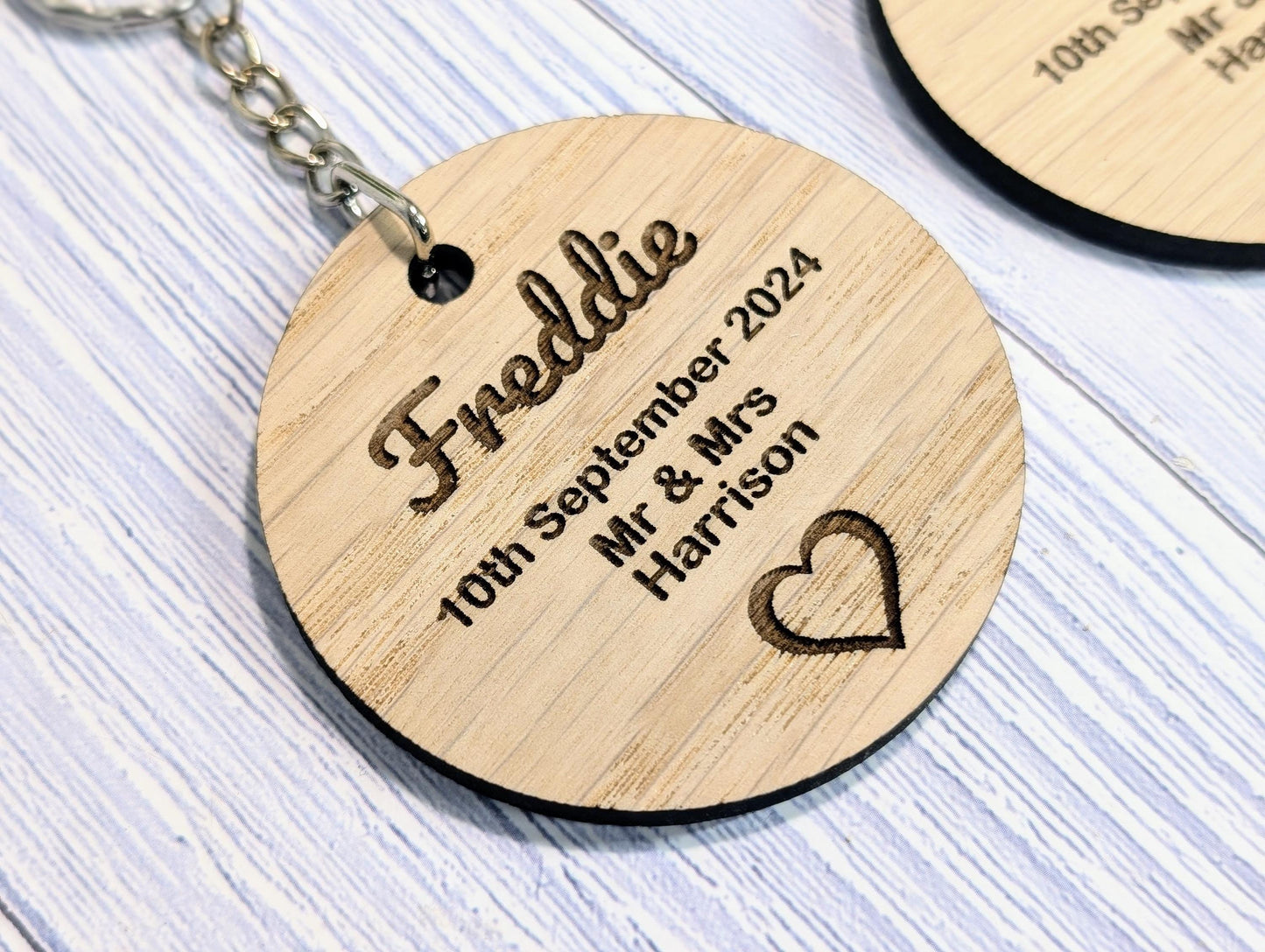 Wooden Wedding Favour Keyring | Custom Place Setting | Personalised Guest Name, Key Ring, Key Chain | Eco-Friendly Wood Keepsakes