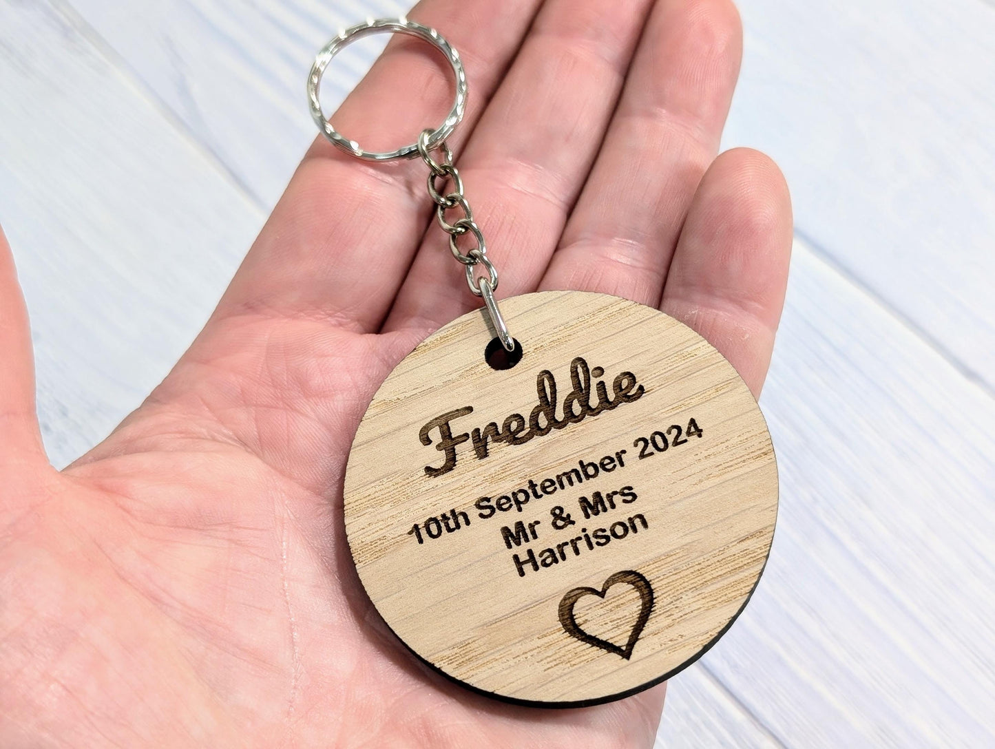 Wooden Wedding Favour Keyring | Custom Place Setting | Personalised Guest Name, Key Ring, Key Chain | Eco-Friendly Wood Keepsakes