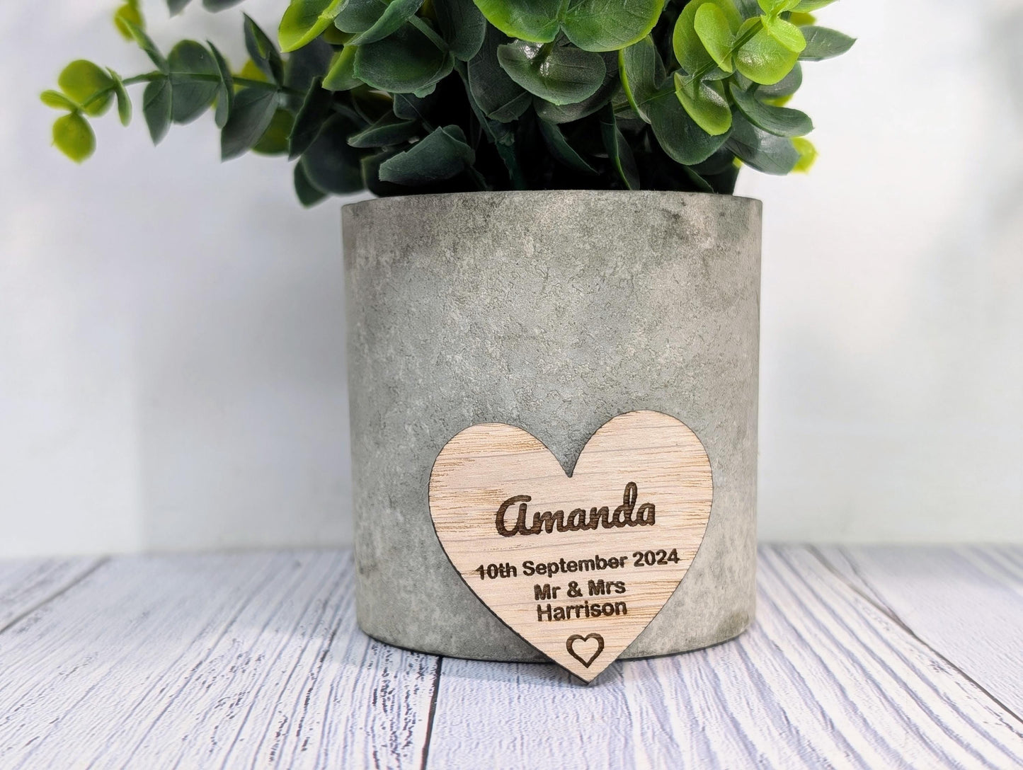 Wooden Wedding Favours, Heart Shaped | Personalised Place Names | Custom Guest Name, Date | Eco-Friendly Oak Veneer Wood Keepsakes | 2 Sizes