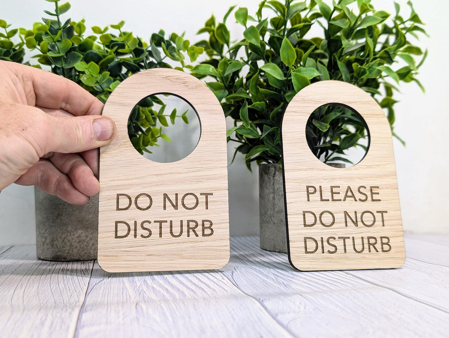 Wooden Door Hanger – Choose "Do Not Disturb" or "Please Do Not Disturb", 89x144mm, Eco-Friendly Sign for Office, Meditation, or Study Room