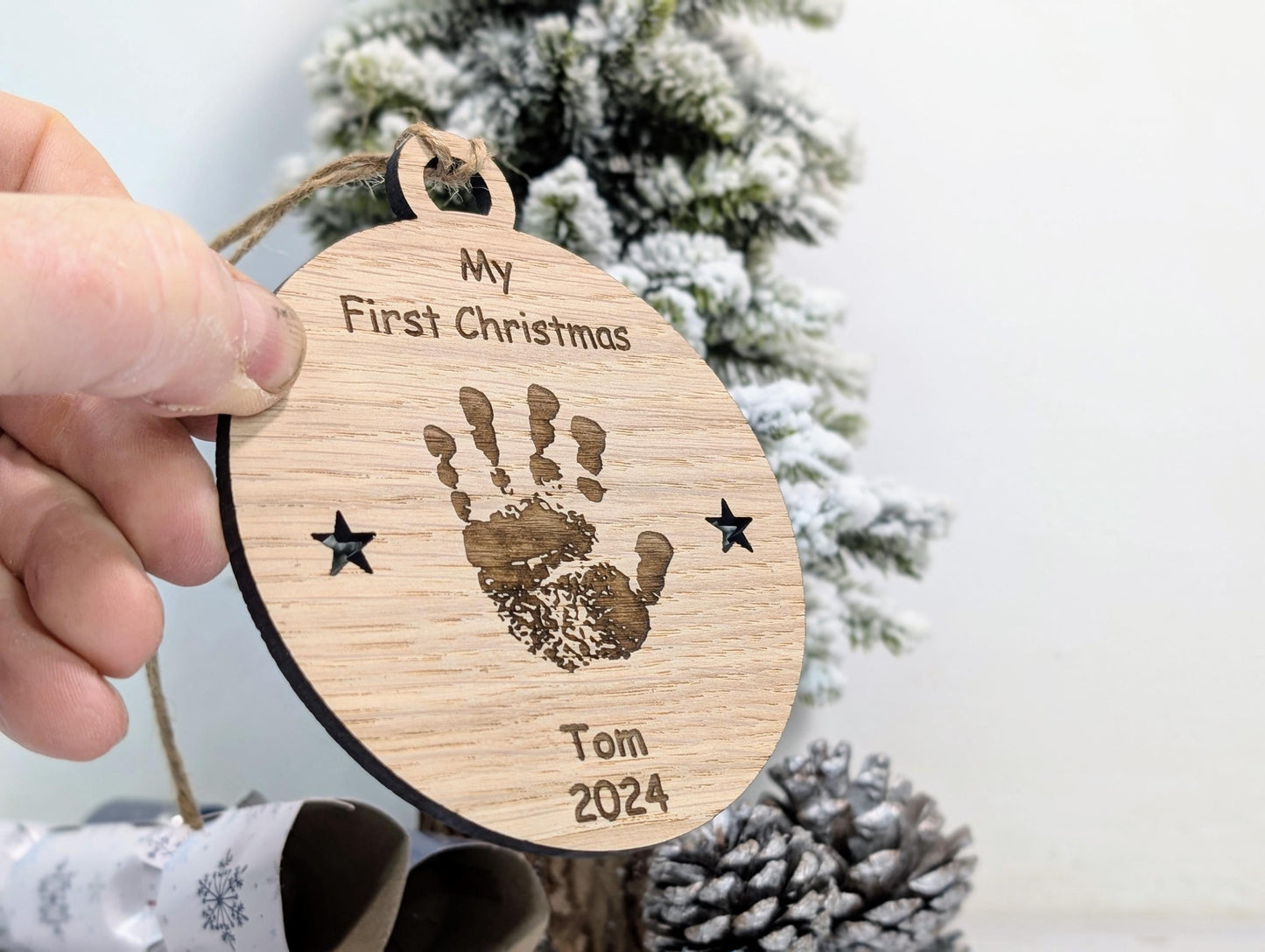 Personalised Oak Baby Handprint Bauble - Baby’s First Christmas Ornament - Custom Baby Keepsake New Parents - Oak Wood Christmas Decoration