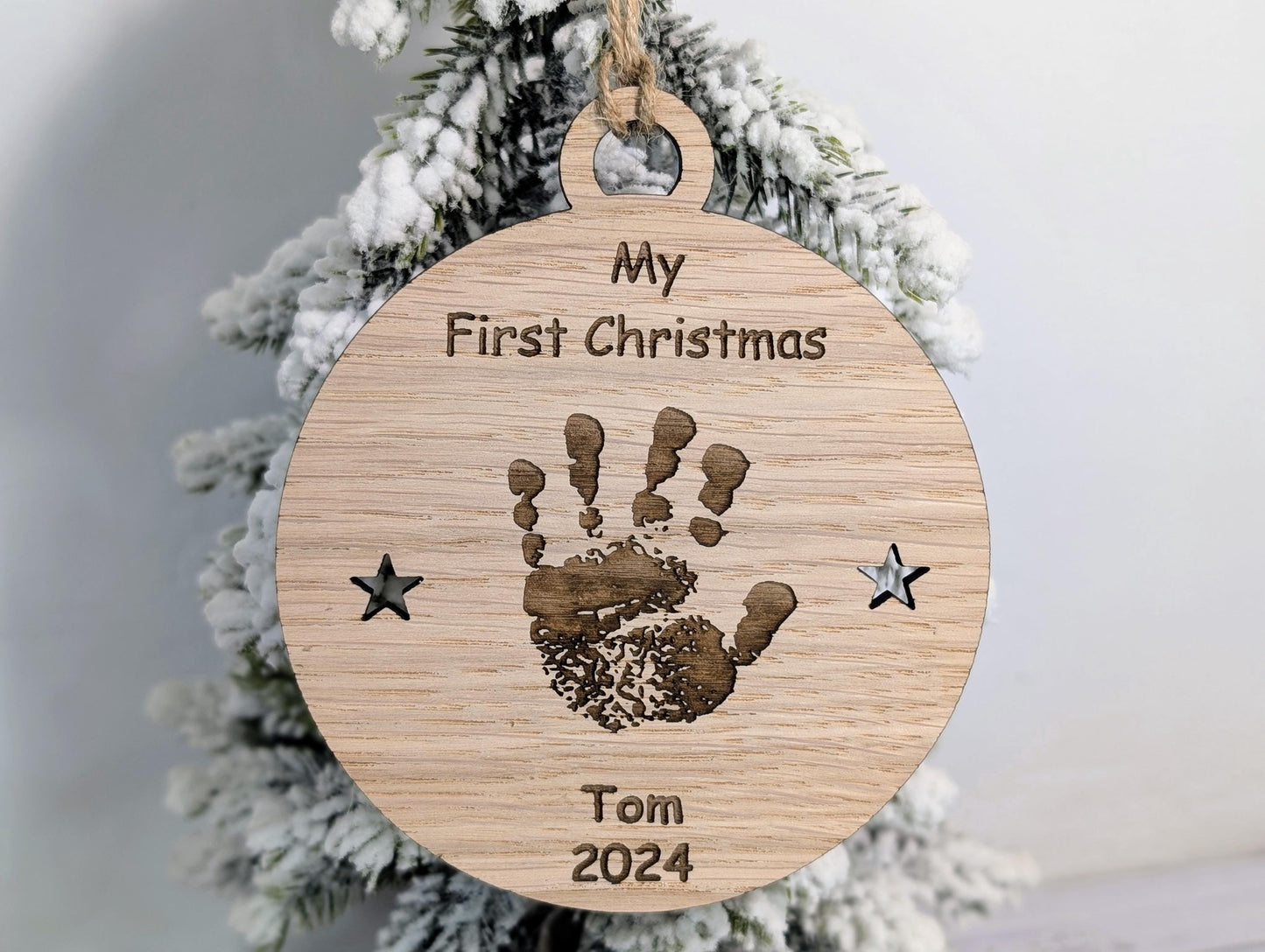 Personalised Oak Baby Handprint Bauble - Baby’s First Christmas Ornament - Custom Baby Keepsake New Parents - Oak Wood Christmas Decoration