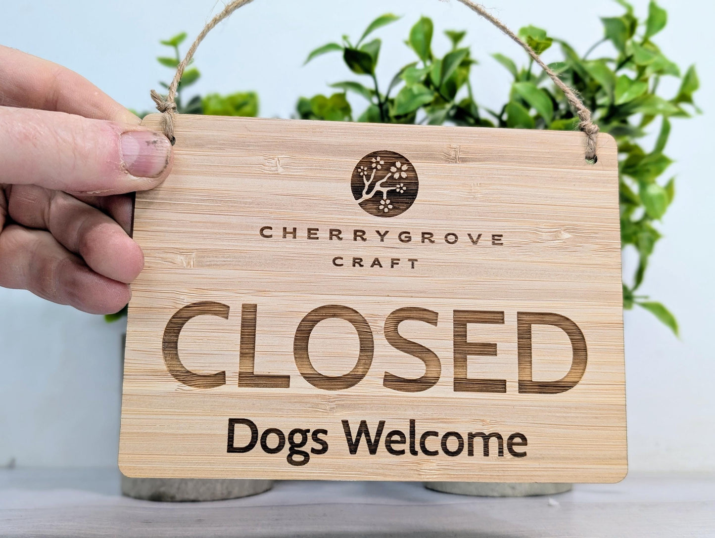 Personalised Bamboo Open and Closed Dog Friendly Sign for Business - Eco 2 Sided Veneered, Wood Signage, Sustainable Shop Door Plaque