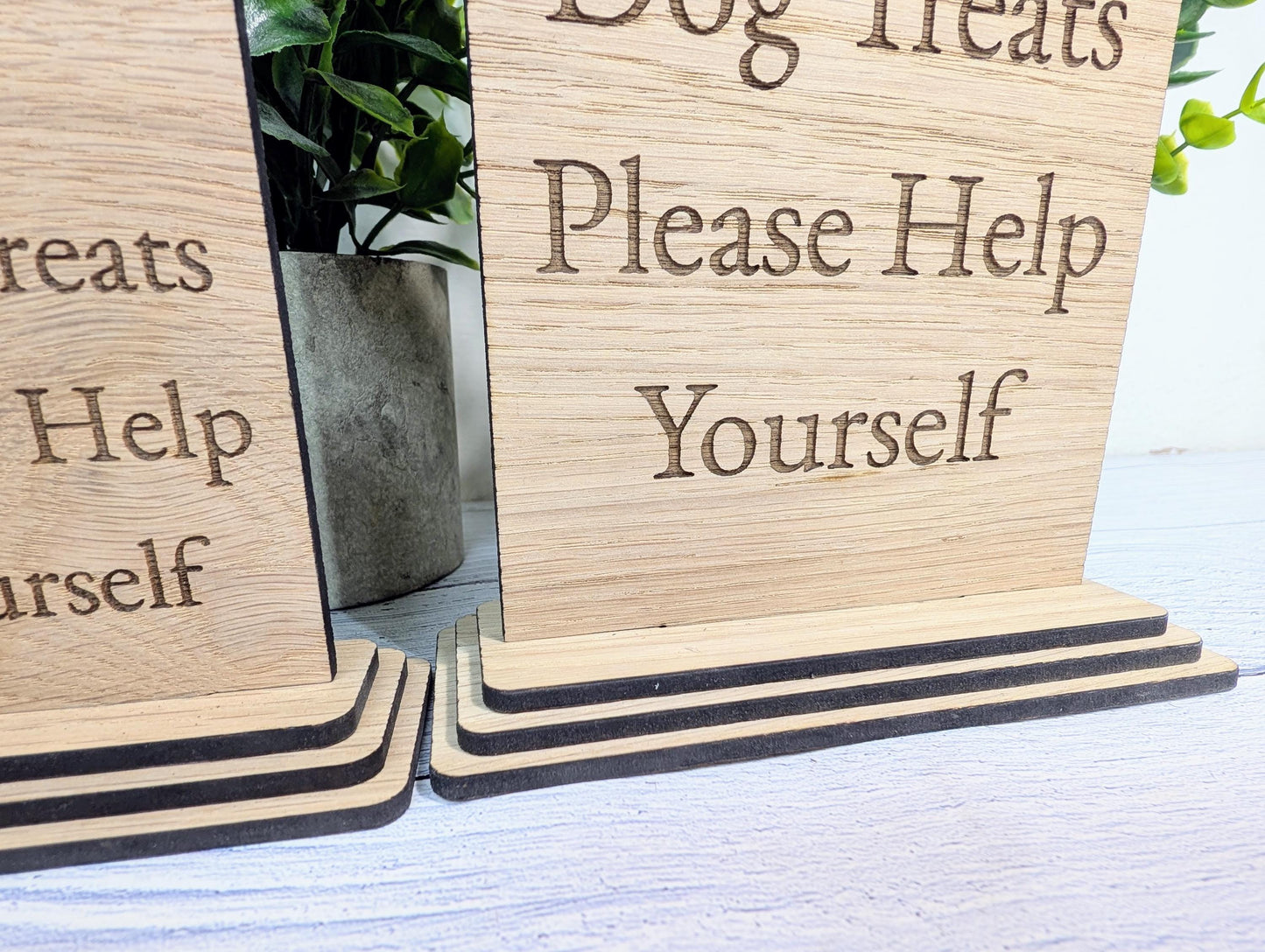 Dog Treats Sign – Freestanding Wooden Pet Treat Station, Cute Engraved Dog Design, Rustic Home, Pub & Café Decor, Sustainable Oak Finish