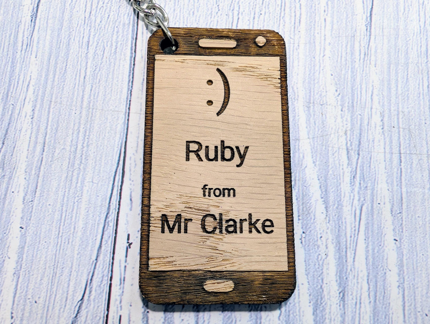 Personalised Student Keyring – Teacher Gift for Class, Smiley Design, Mobile Phone Shape, End of Term Keepsake