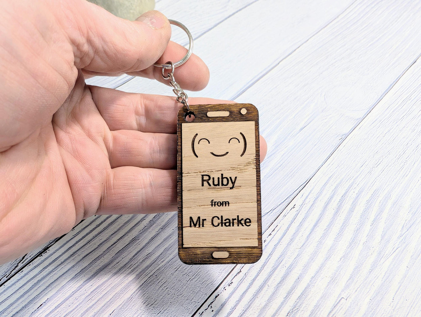 Personalised Student Keyring – Teacher Gift for Class, Cute Smiley Face Design, Mobile Phone Shape, End of Term Keepsake