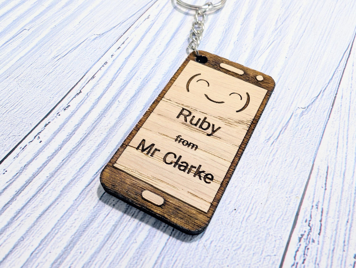 Personalised Student Keyring – Teacher Gift for Class, Cute Smiley Face Design, Mobile Phone Shape, End of Term Keepsake