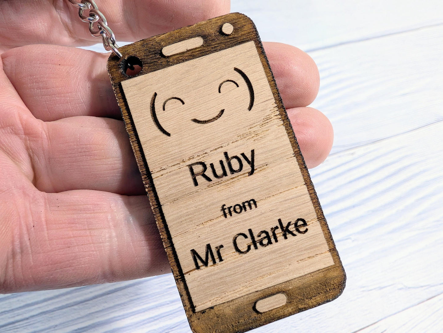Personalised Student Keyring – Teacher Gift for Class, Cute Smiley Face Design, Mobile Phone Shape, End of Term Keepsake