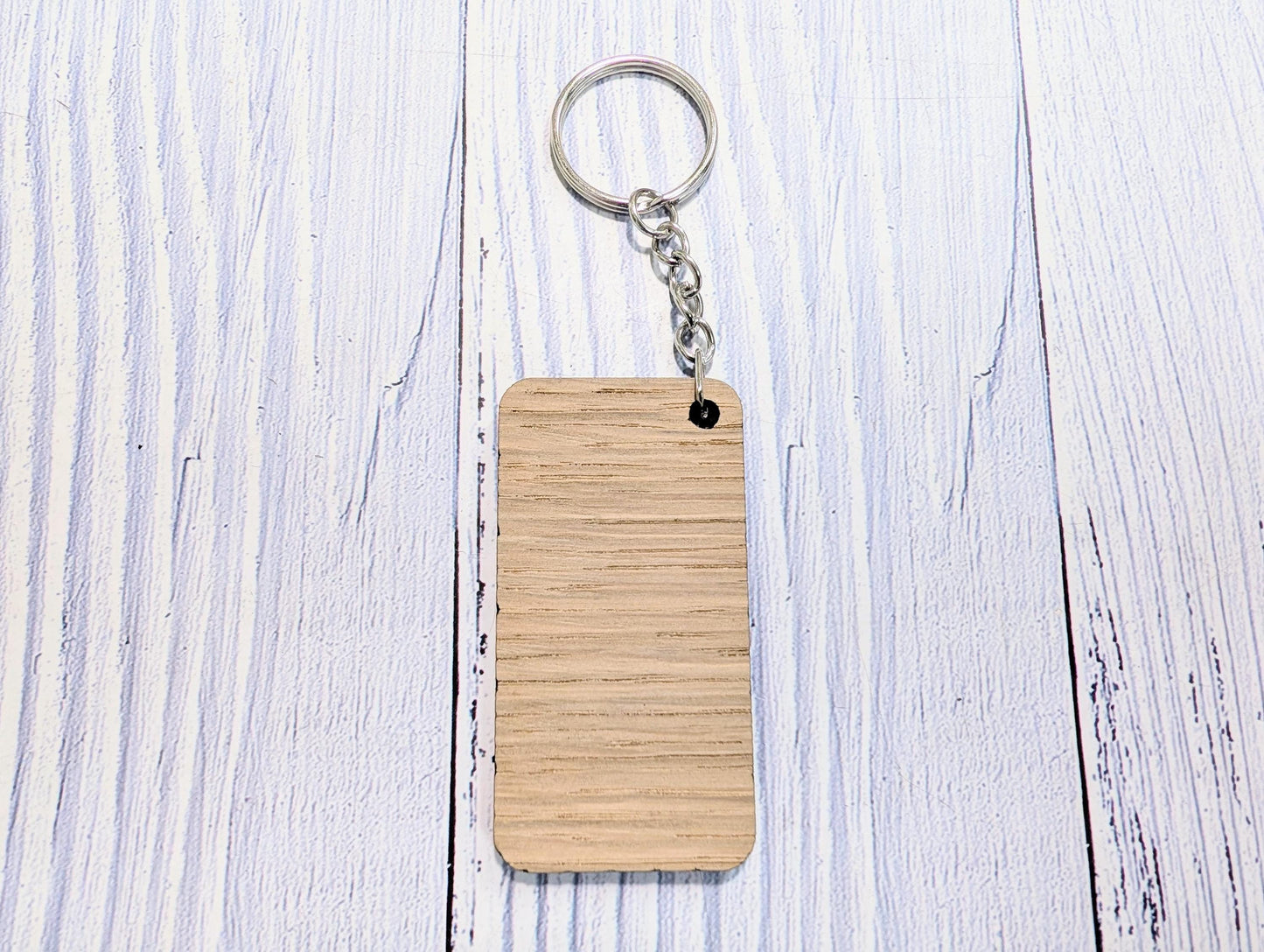 Personalised Student Keyring – Teacher Gift for Class, Cute Teddy Bear Design, Mobile Phone Shape, End of Term Keepsake