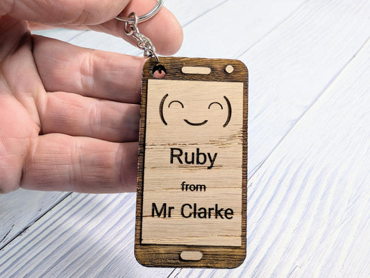 Personalised Student Keyring – Teacher Gift for Class, Cute Smiley Face Design, Mobile Phone Shape, End of Term Keepsake