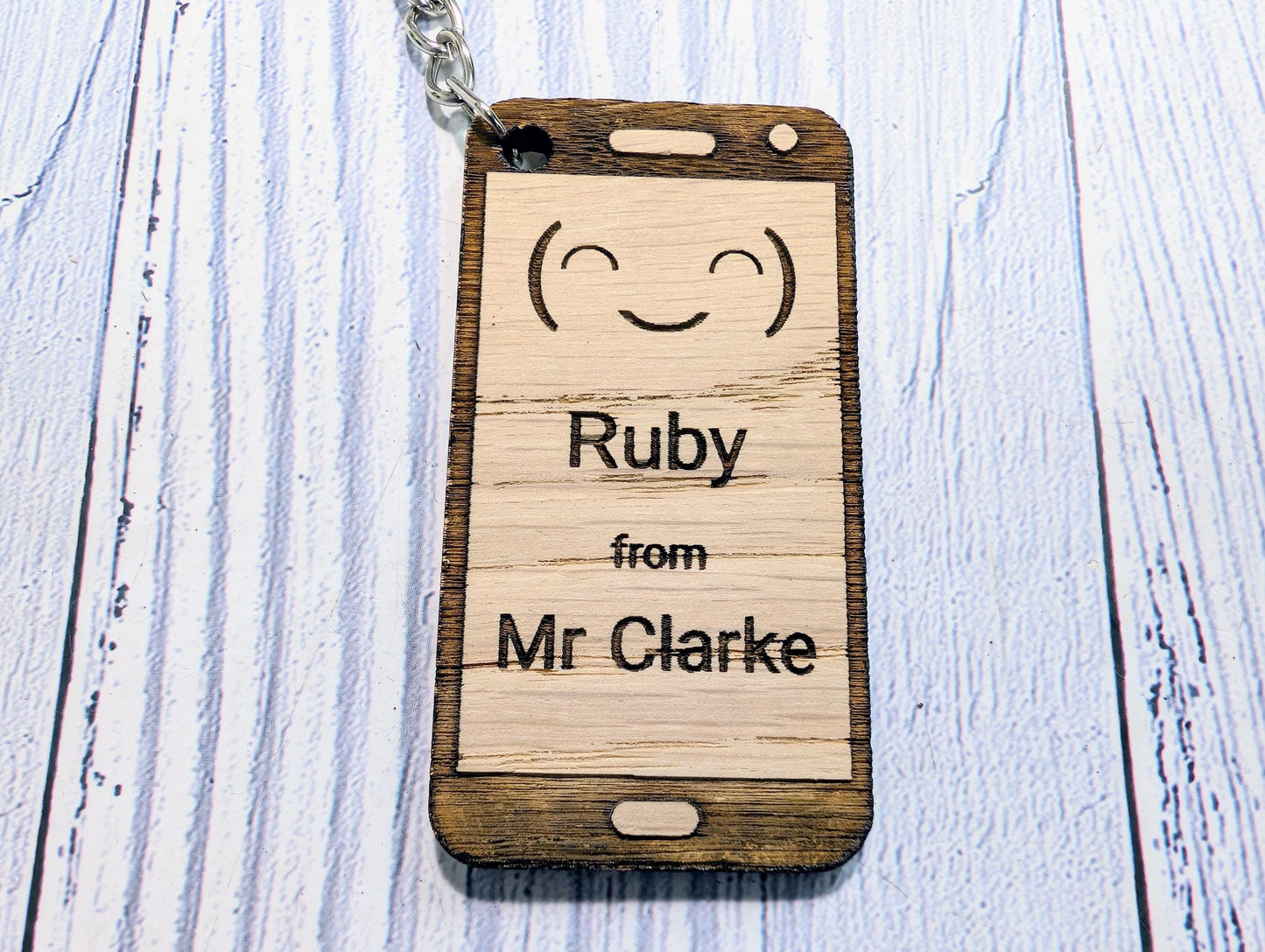 Personalised Student Keyring – Teacher Gift for Class, Cute Smiley Face Design, Mobile Phone Shape, End of Term Keepsake
