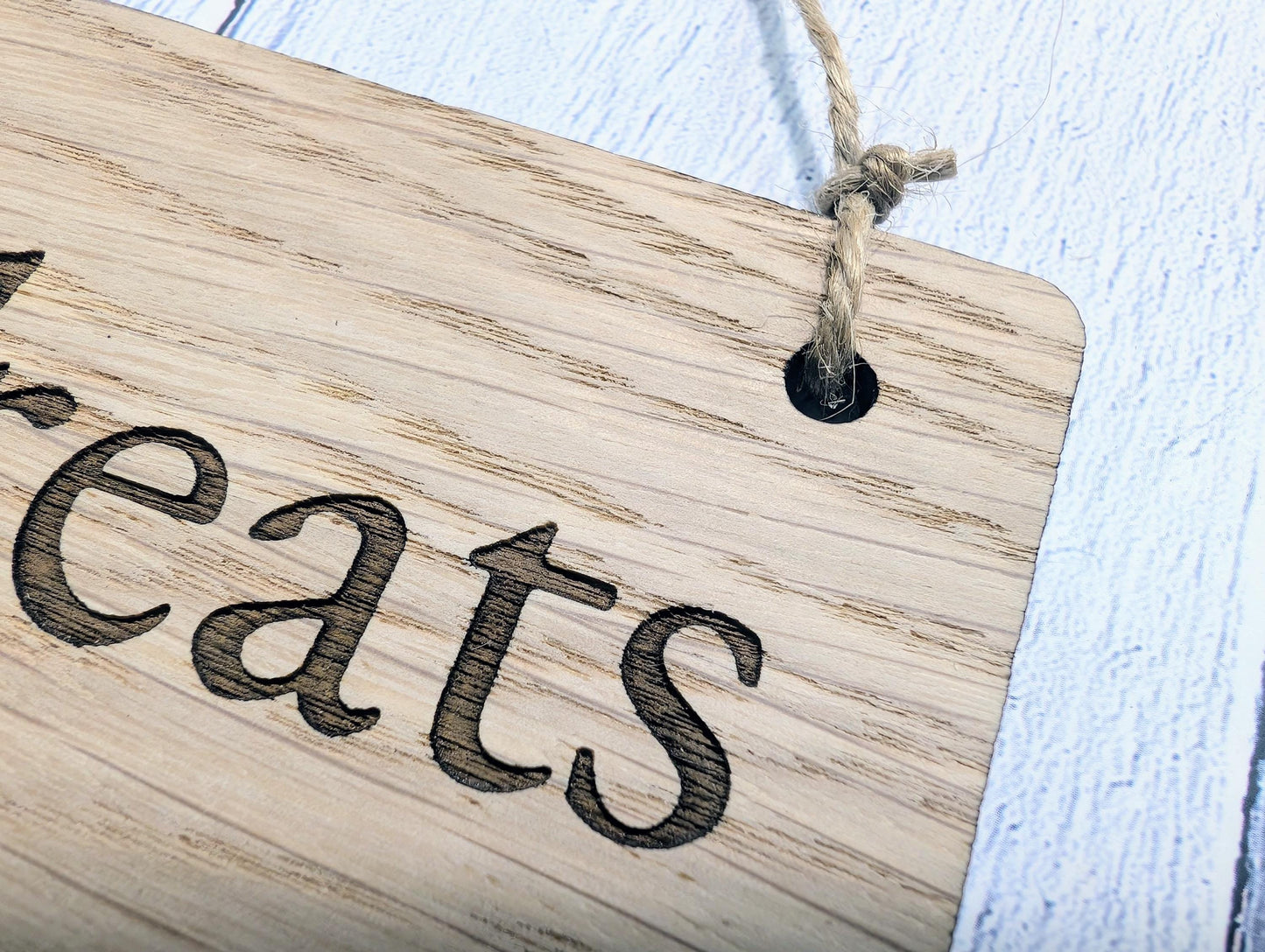Dog Treats Please Help Yourself Sign – Solid Oak Plaque with Paw Prints – Rustic Wooden Dog Treat Station Sign – Handmade in Wales