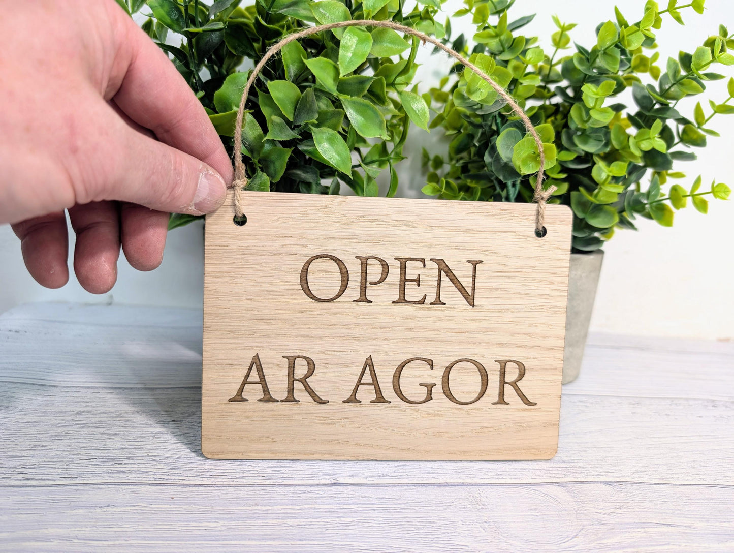 Welsh Bilingual Open Closed Sign – Ar Agor / Ar Gau – Solid Oak Double-Sided Door Sign – Handmade Wooden Shop Plaque from Wales