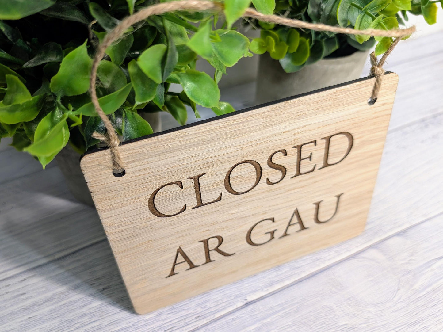 Welsh Bilingual Open Closed Sign – Ar Agor / Ar Gau – Solid Oak Double-Sided Door Sign – Handmade Wooden Shop Plaque from Wales