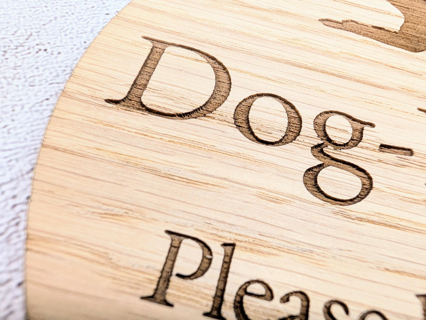 Dog Friendly Sign – Keep Dogs Off Furniture, Circular Oak Veneered Indoor Sign, Handmade in Wales, Plastic-Free Packaging, Pub, B&B, etc